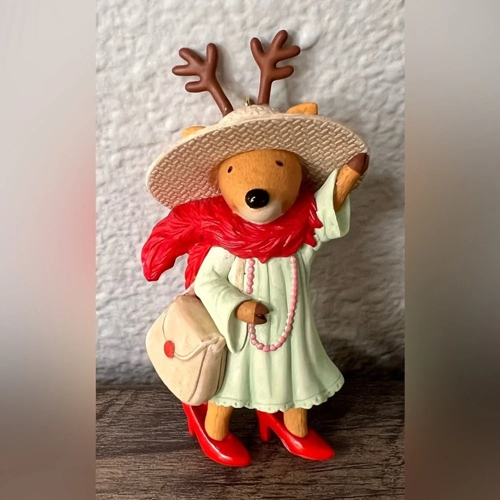 Hallmark Keepsake NEW 2009 A Reindeer “Fashion Queen” Christmas Ornament